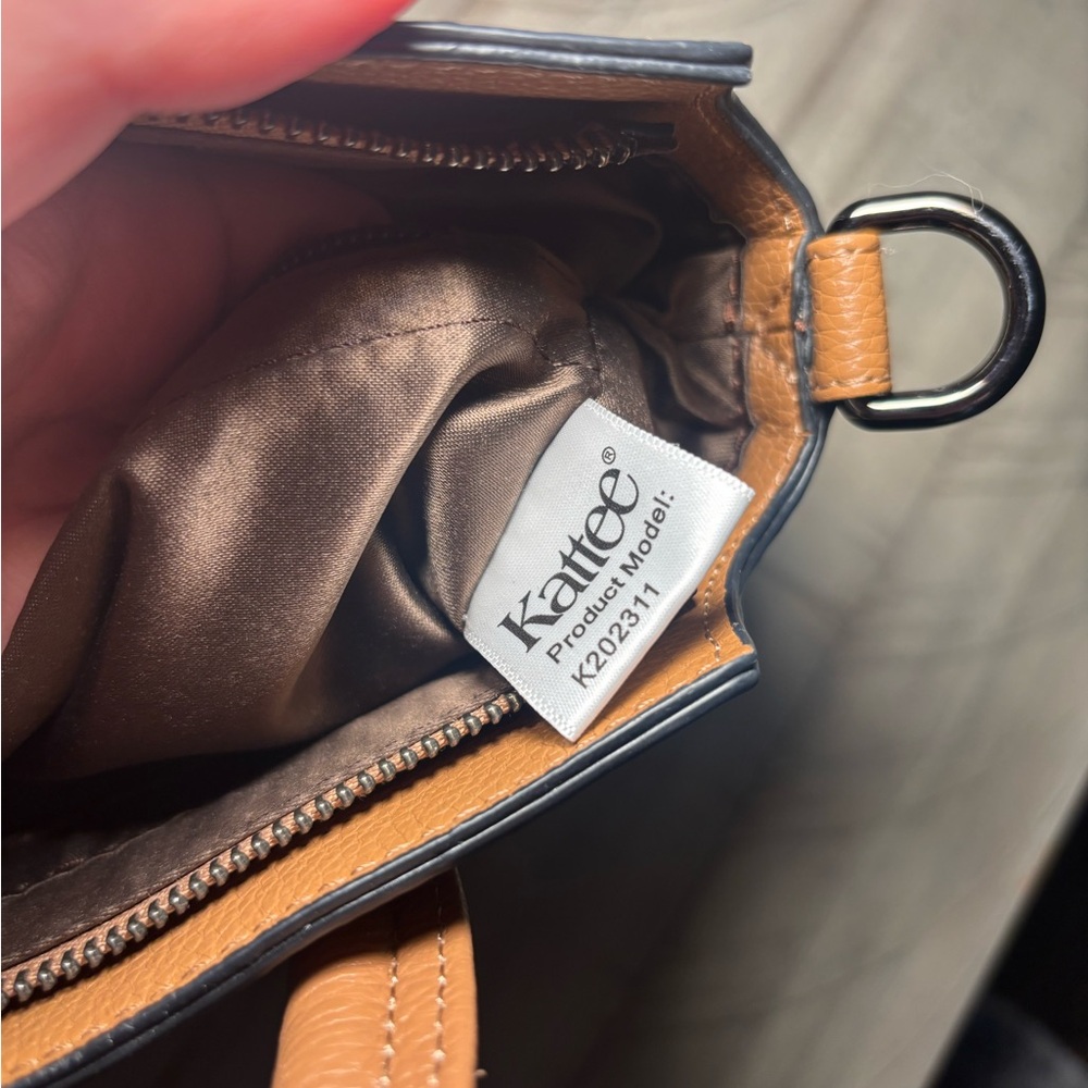 Kattee Tan Cowhide Leather Handbag - Picture 6 of 9